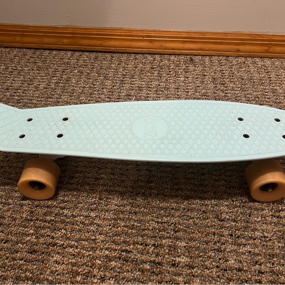 skateboard - Picture 4 of 8